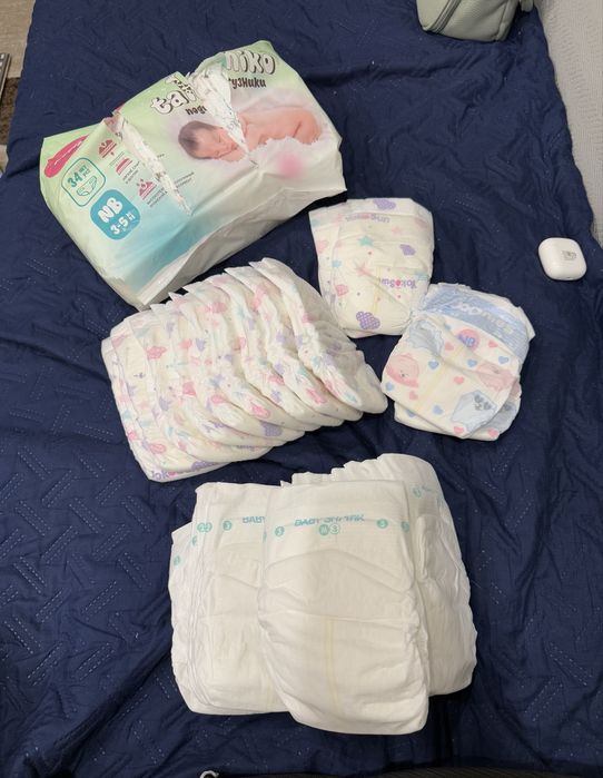 Отдам подгузники разные
