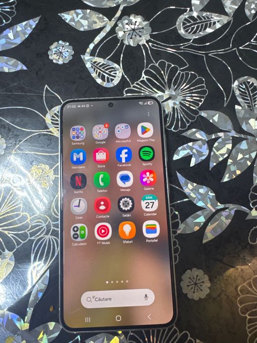 Vând telefon Samsung S23 liber de rețea 128 g dual sim preț 1100 negociabil.Pt mai multe detalii la telefon 0767926999.Locatie Vulcan Hd