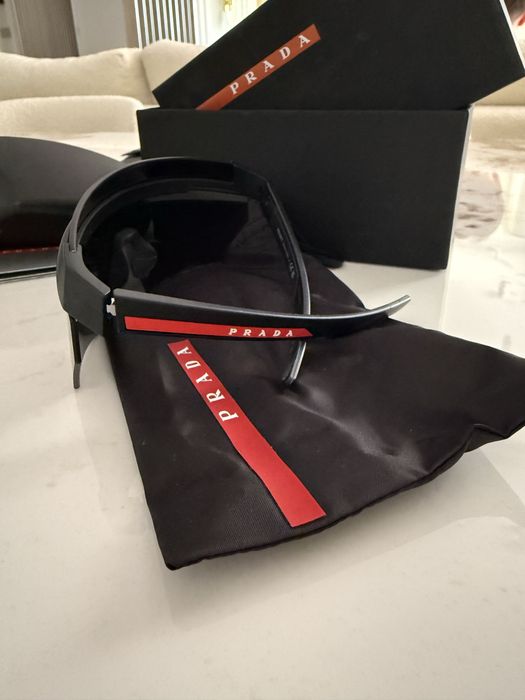 Ochelari de soare Prada