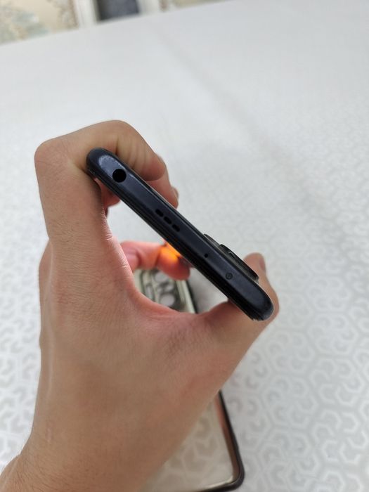 Продаю телефон redmi note 10 pro отлично состояние