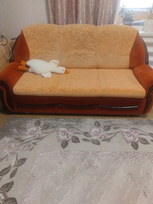 Продаётся 2х местный диван раскладной