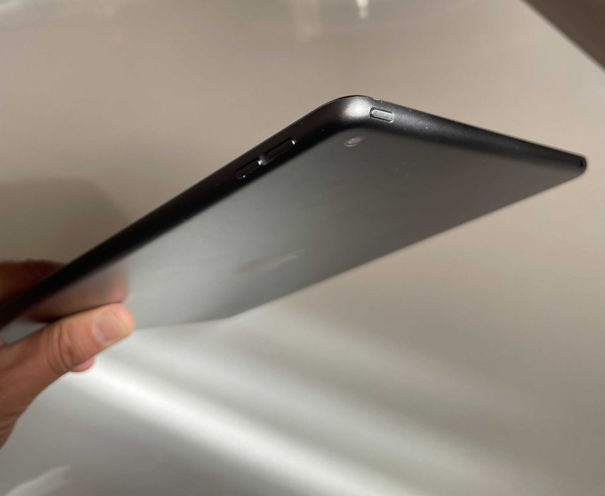 iPad 8th gen 128GB