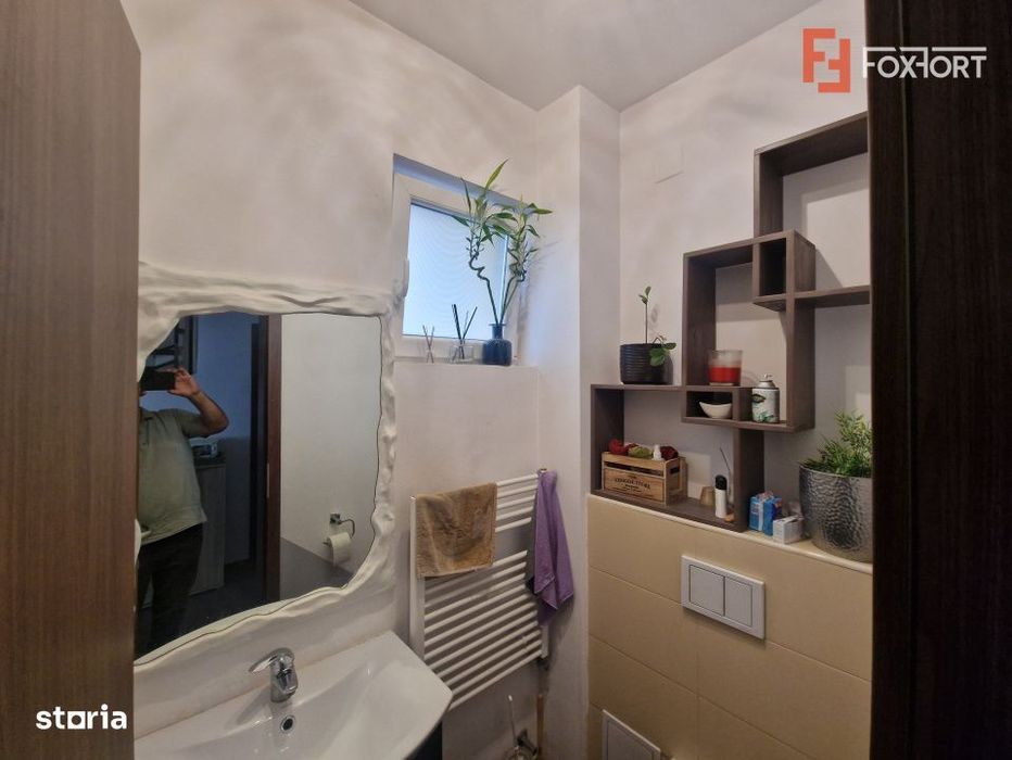 Duplex de vanzare cu 4 camere, cu teren de 303 mp, Ghiroda