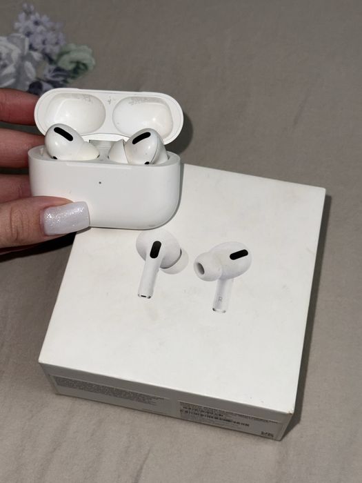 Продам air pods pro . Оригинал, с коробкой