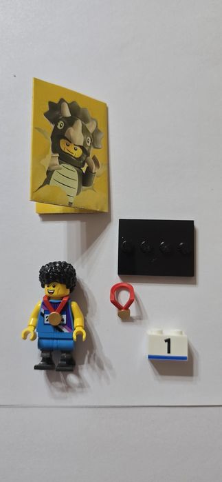 LEGO minifigures «Спринтер - инвалид» — 25-я серия