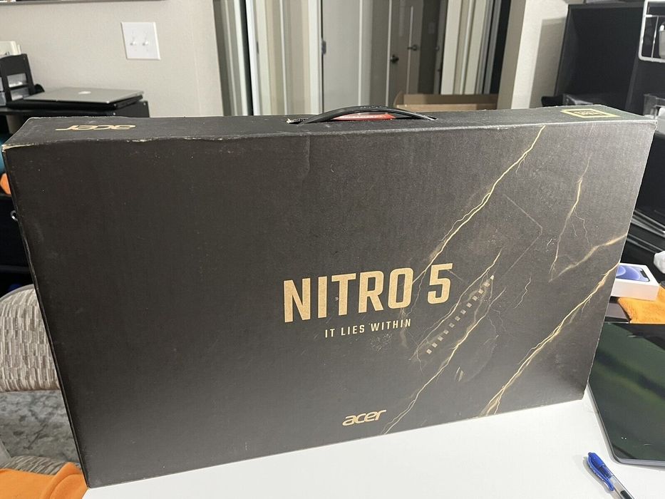 NITRO V15 13500H rtx 3050 full box nou sigilat garantie
