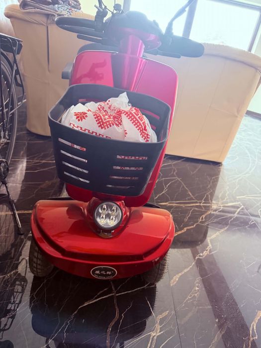 Vand scuter electric