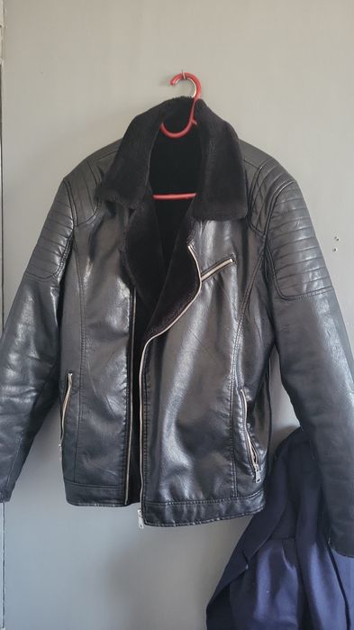 Продам куртку мужскую