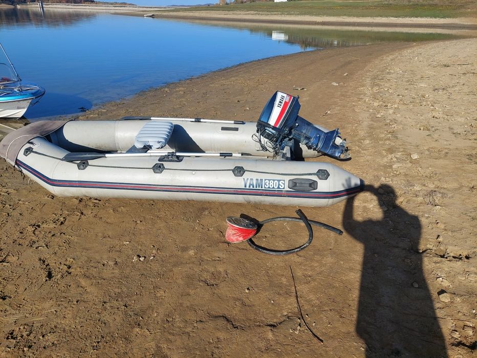 Лодка ямаха 380S