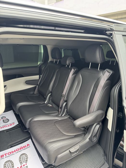 Kia carnival 2023,24