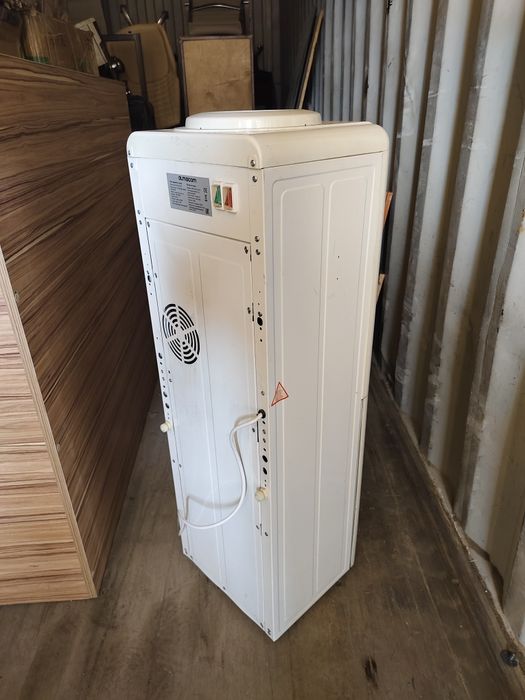 Диспенсер для воды