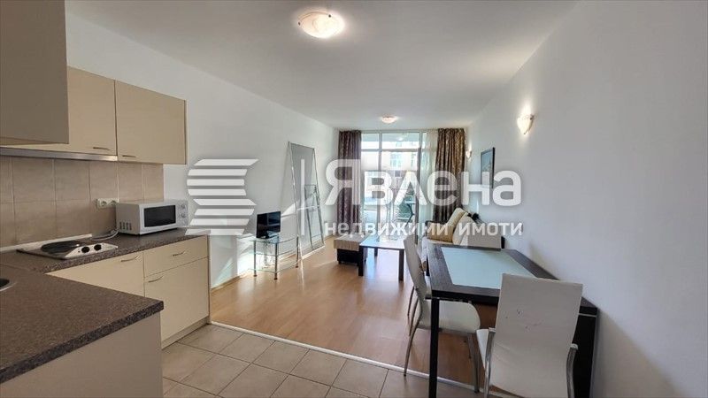 Продава се Двустаен апартамент в к.к. Слънчев бряг - 75 кв.м за 880 €/кв.м - Снимка #3