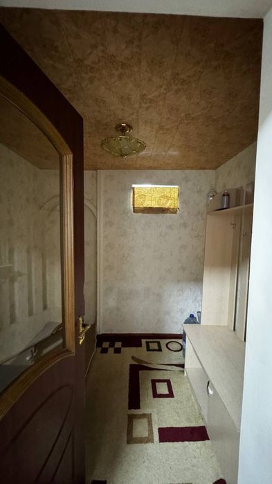Продается 2х ком квартира на Гагарина 2 этаж кирпичный дом  6м веранда