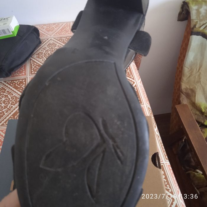 Крутые босоножки