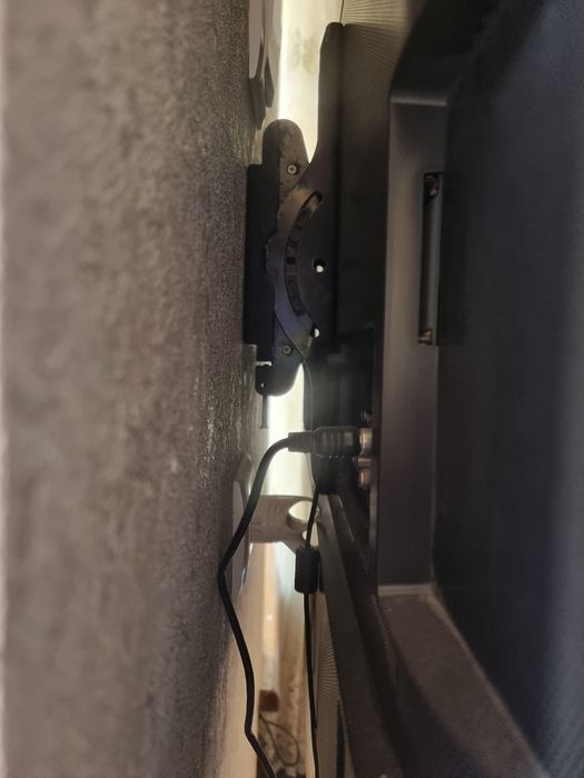 LG 50 tali TV sotiladi zor sastayanada
