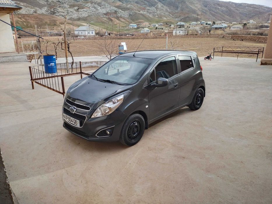 Avtomobil Spark sotiladi