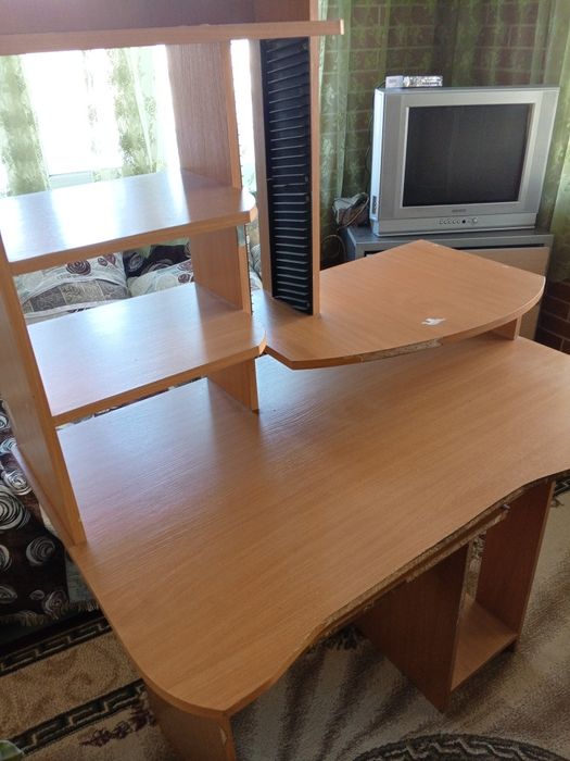 Компьютерный стол