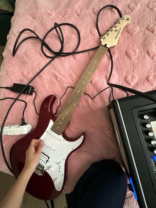 электрогитара Yamaha pacifica 112VM