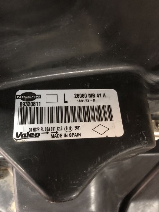 Vand far stanga, dreapta Nissan Cabstar