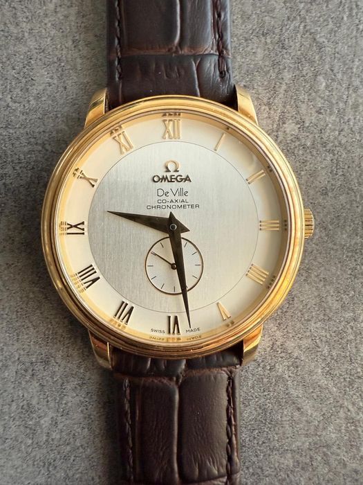 Часы Omega De Ville