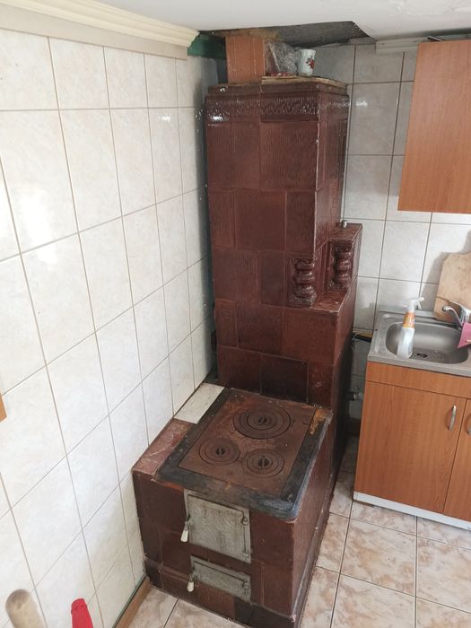 Soba de teracota cu plita