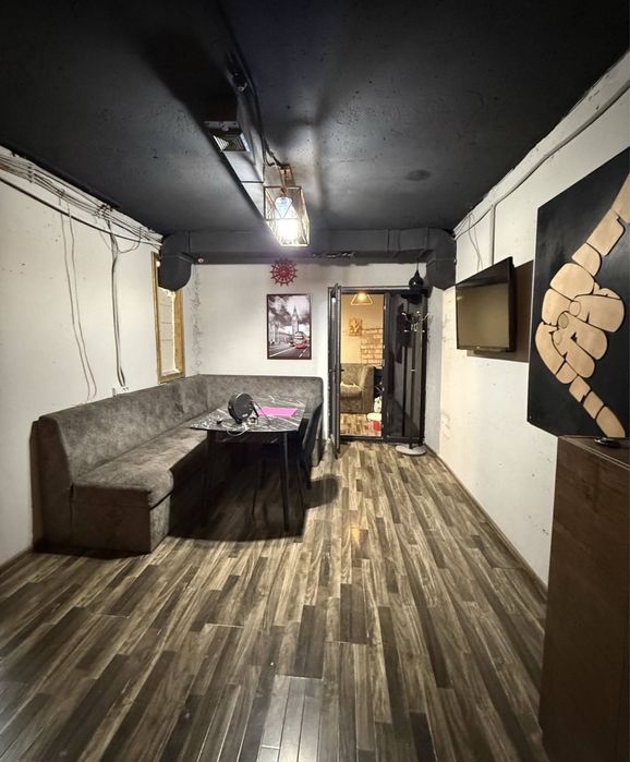 Аренда под офис 5 минут от метро Айбек С Мебелью, 9 комната 2500$ !