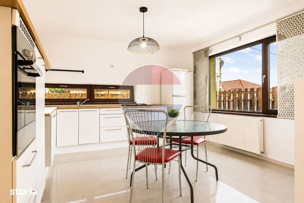 Casa individuala spatioasa cu 6 camere, cu gradina de 572 mp in Gulia