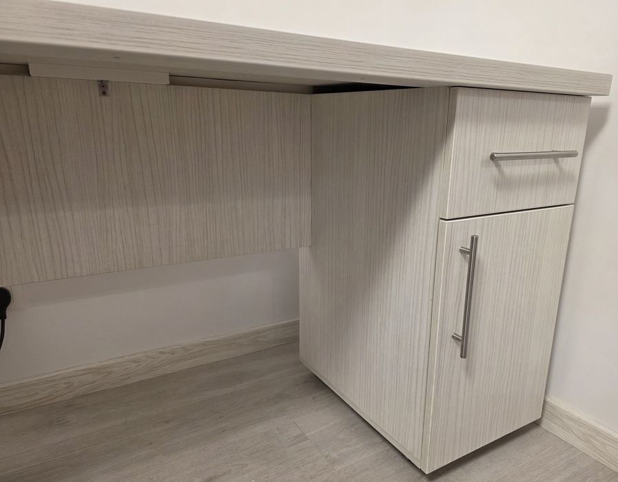 Vand birou Bucuresti