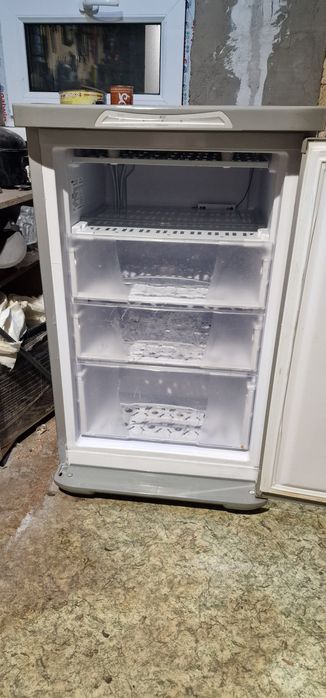 Морозилка Бирюса