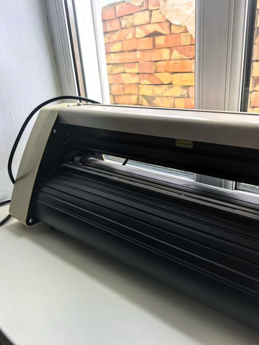 Продам плоттер срочно