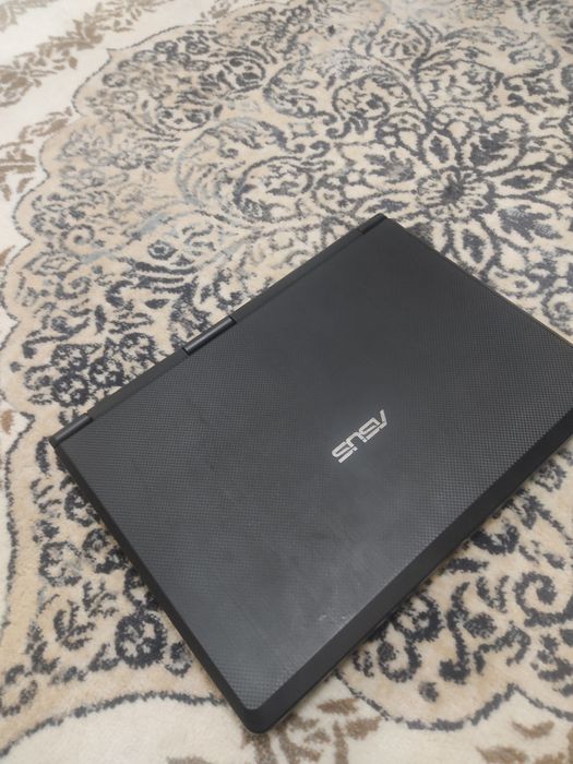 Noutbuk asus srochno sotiladi