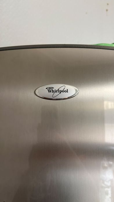 Холодильник Whirlpool
