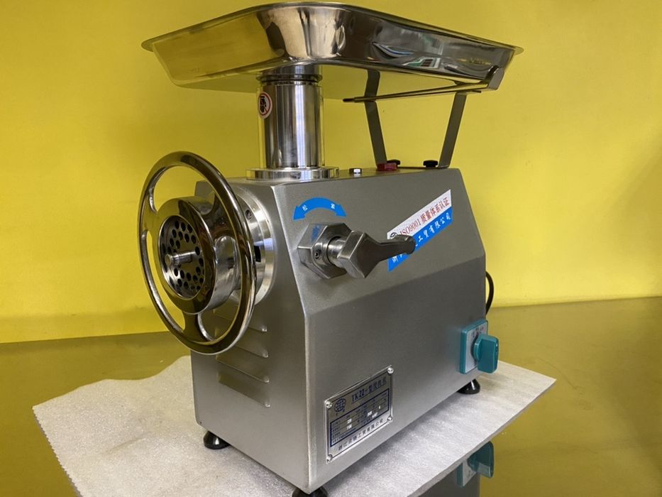 Мясорубка промышленная.