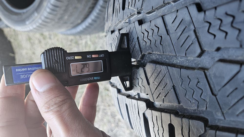 2бр гуми 215 65 16С дот 21 мишелин michelin