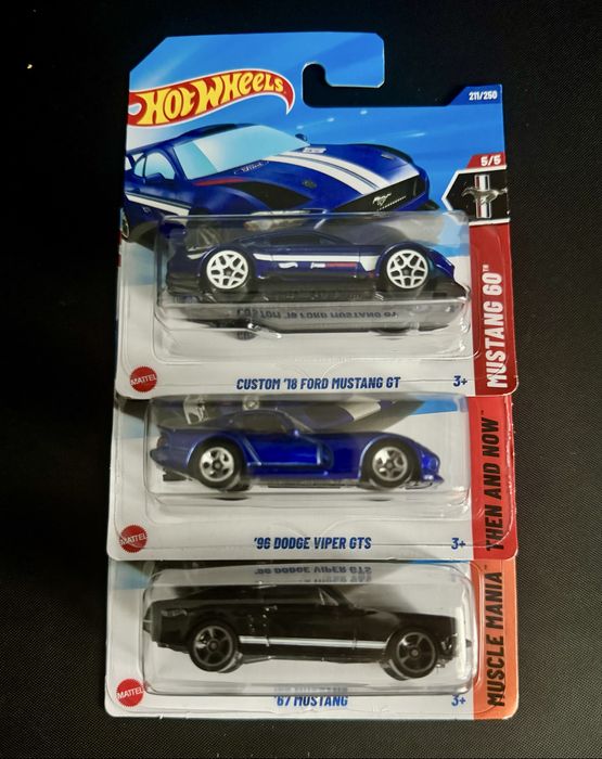 Запечатанные HOT WHEELS машины