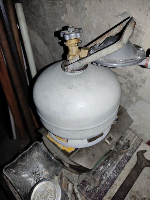 Продам газовые Балон маленький 5 литров. СССР.