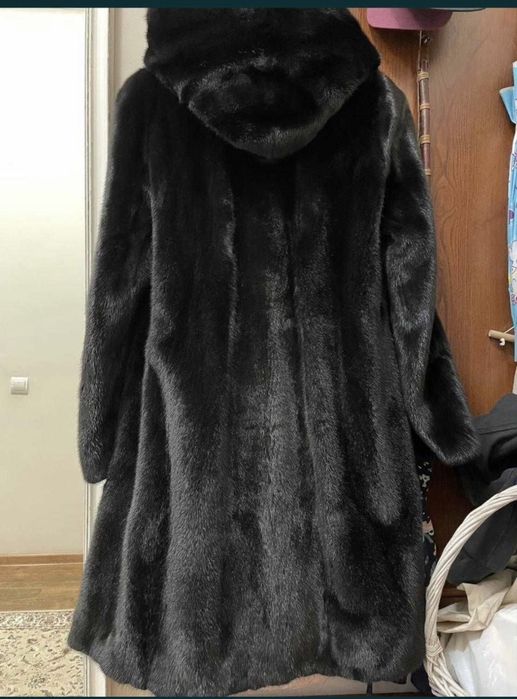 Продам норковую шубу