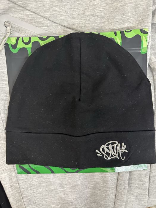 syna skull cap..