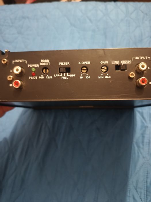 Amplificator statie subwoofer auto stare perfecta, se vinde cu proba.