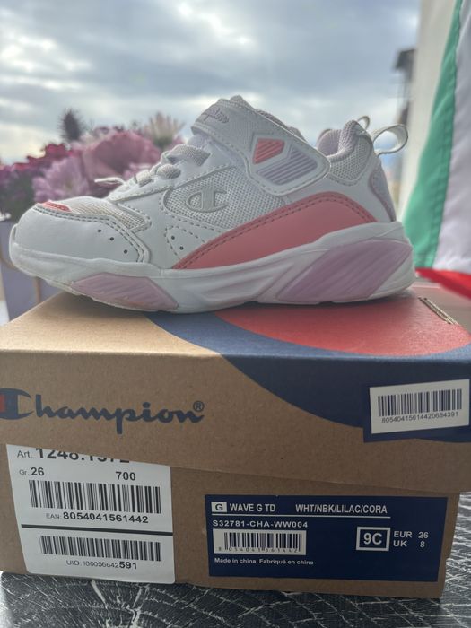 Детски светещи маратонки Champion 26 размер