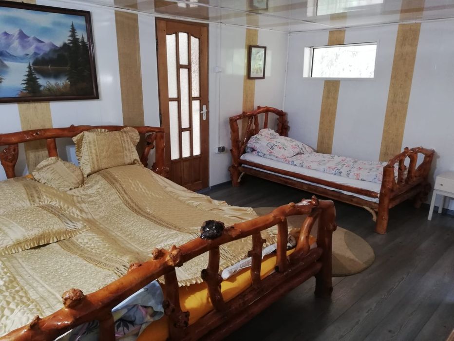 Inchiriez Cabana situata în Masivul Parang Liber de Sărbători!