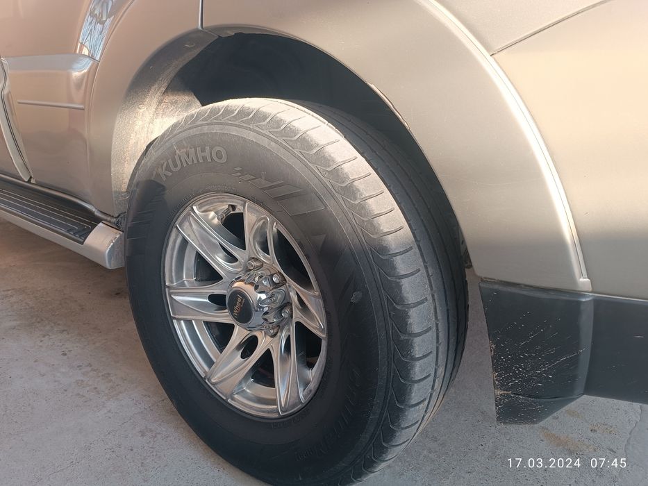 Продам Mitsubishi Pajero