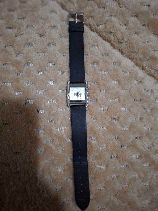 Продавам 2 бр.часовници