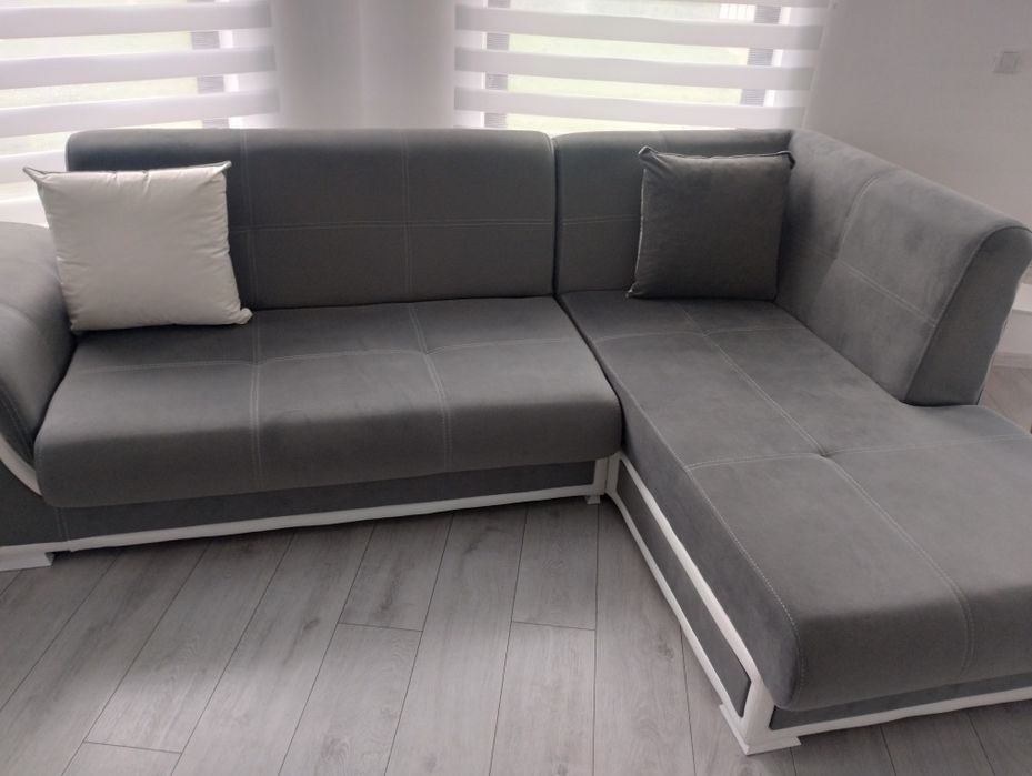Vând colțar extensibil