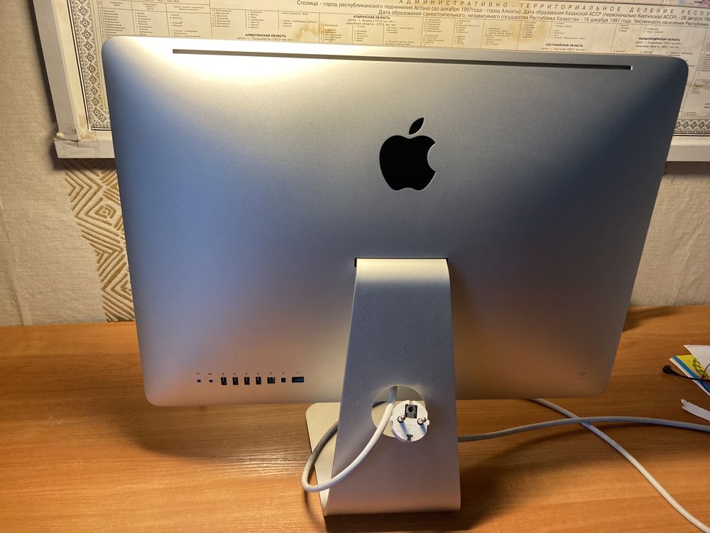 iMac 21.5インチMid2010/メモリ12GB/光学ドライブあり