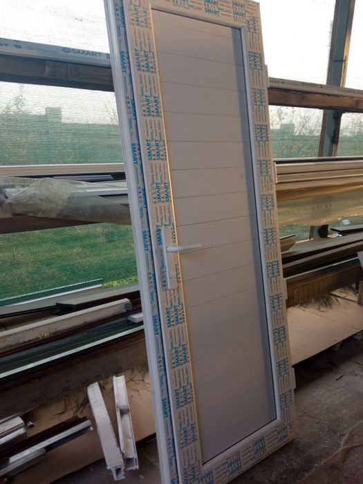 Абсолютно новые двери