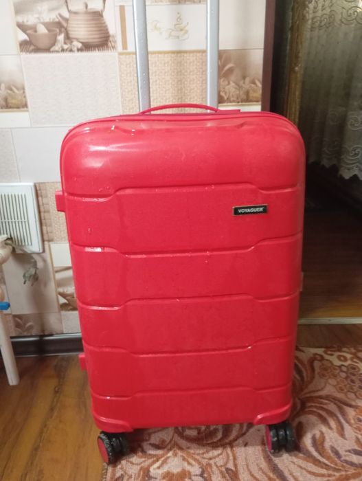 Продается дорожные чемоданы