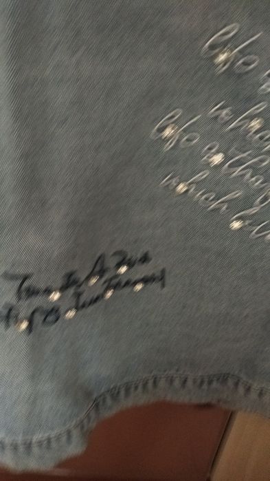 Продам джинсовую куртку в отличном состоянии