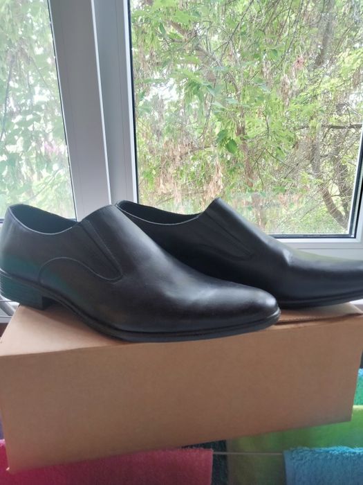 Продам новые туфли 42 размера