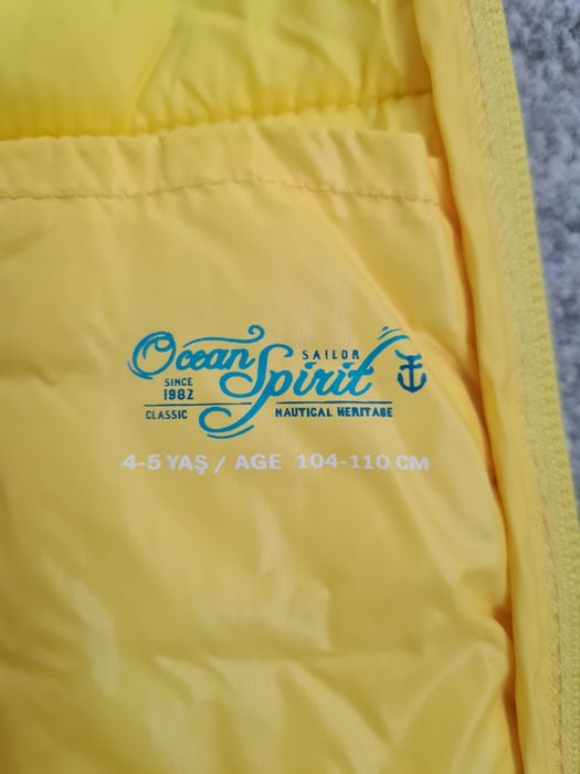 Vând vesta copii, unisex masura 104-110